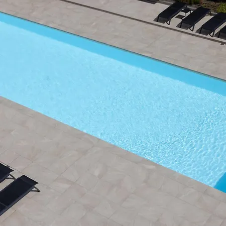 Mariella Met Parking En Zwembad Nieuwpoort