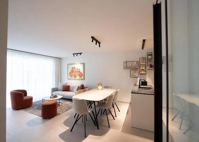 Mariella Met Parking En Zwembad