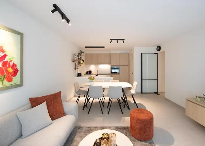 Mariella Met Parking En Zwembad * Nieuwpoort